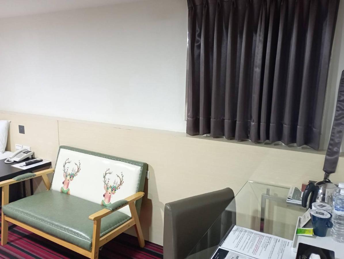De Reve Express Hotel Chiayi Eksteriør bilde