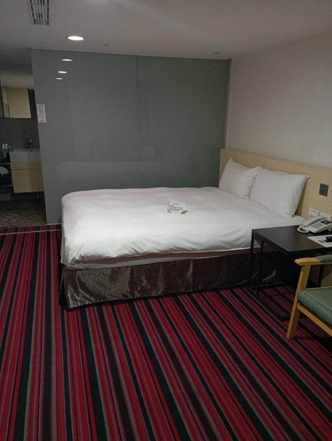 De Reve Express Hotel Chiayi Eksteriør bilde