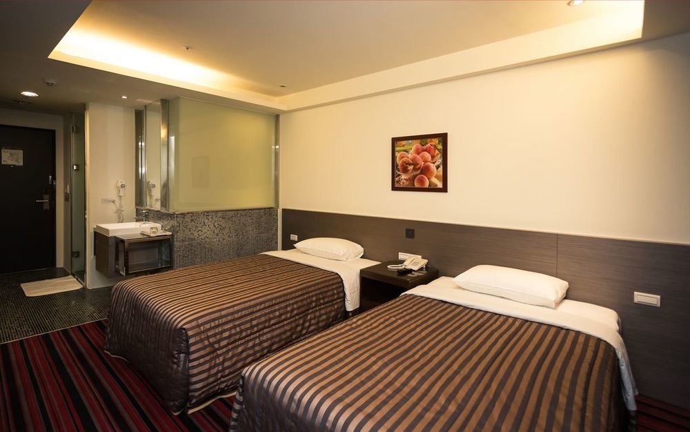 De Reve Express Hotel Chiayi Eksteriør bilde