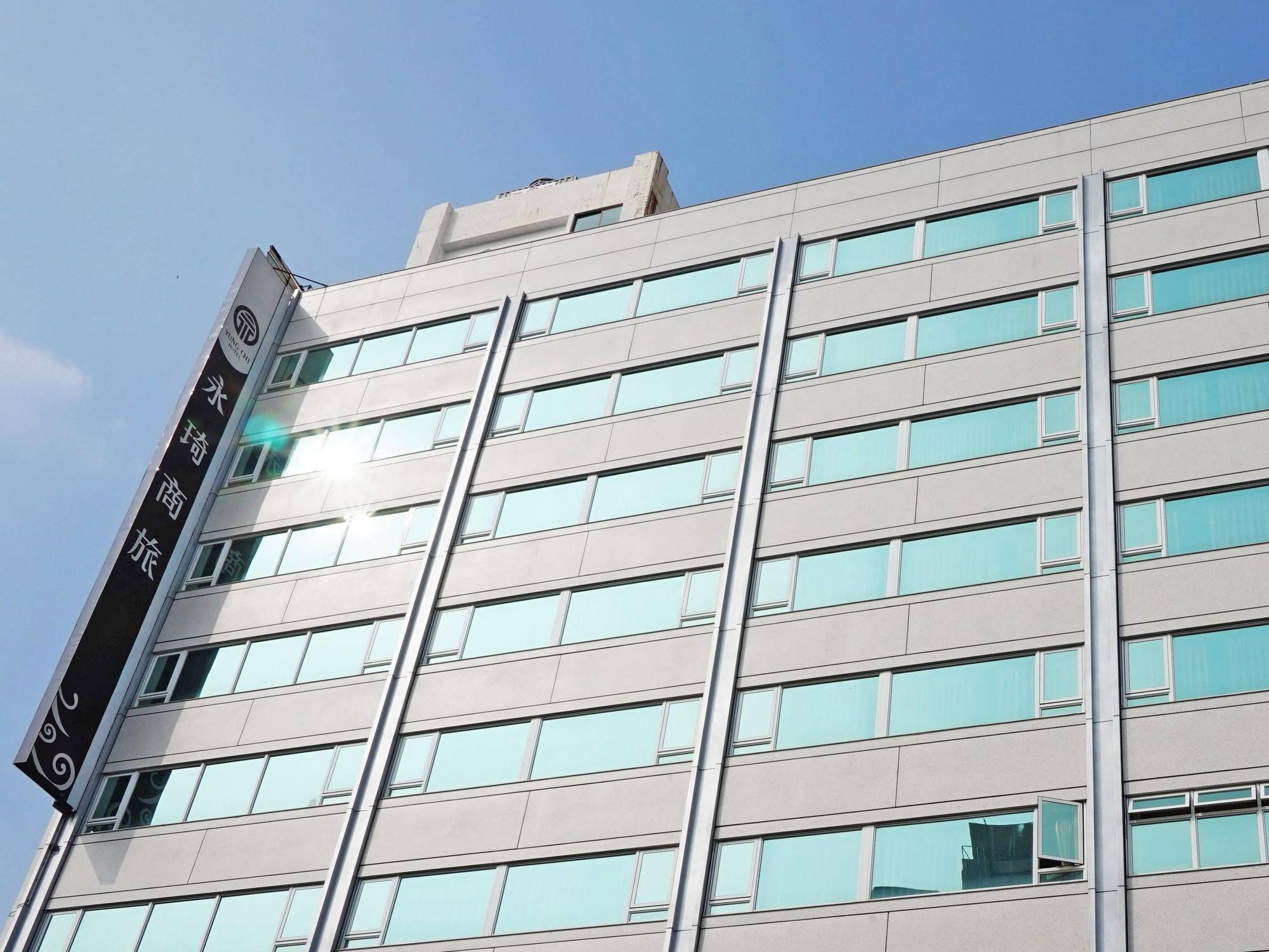 De Reve Express Hotel Chiayi Eksteriør bilde