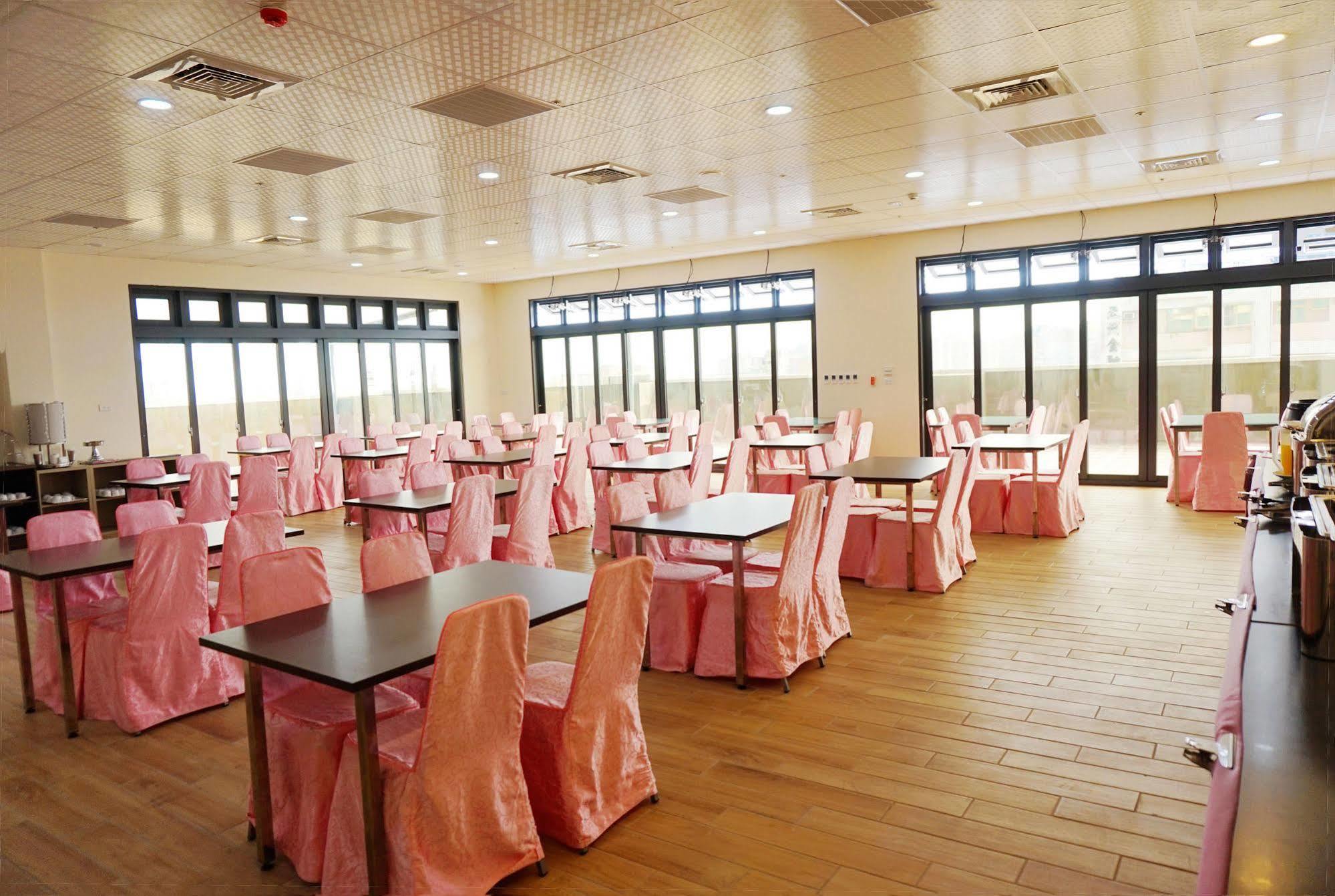 De Reve Express Hotel Chiayi Eksteriør bilde